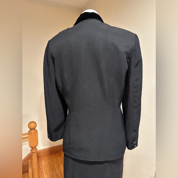 Vintage Black Jacket velvet pockets & Collar decorative Buttons No Tag S… - Picture 7 of 10